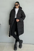 Halis Siyah Kapüşonlu Uzun Kadın Şişme Mont thumbnail 2