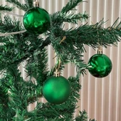 Parti Sürprizi Yılbaşı Çam Ağacı 4 cm Yeşil 16 Lı Top Süs thumbnail 2
