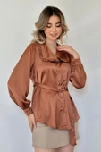 Kahverengi Yakası Fırfırlı Kuşaklı Saten Gömlek thumbnail 1
