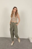 Gabardin Kumaş Kemerli Kargo Kadın Pantolon-Haki thumbnail 3