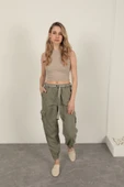 Gabardin Kumaş Kemerli Kargo Kadın Pantolon-Haki thumbnail 4