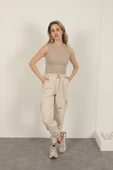 Gabardin Kumaş Kemerli Kargo Kadın Pantolon-Bej thumbnail 4