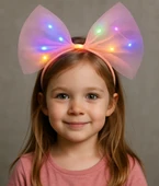 Rengarenk Led Işıklı Fiyonk Şekilli Tül Parti Tacı Pembe Renk 25x25 cm thumbnail 5