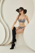 AmoraSecret AmoraSecret Siyah Beyaz Desenli Kırmızı İp Askılı Lotus Bikini Takımı - 1