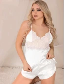 AmoraSecret AmoraSecret Beyaz Dantel İşlemeli İnce Askılı Saten Şortlu Takım - 1