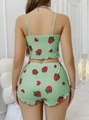 AmoraSecret AmoraSecret Pamuklu Yeşil Üstüne Çilek Desen Fitilli Askılı Şortlu Pijama Takımı - 3