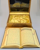 Ahşap Kutulu Nakış İşlemeli Besmele-i Şerifli Kuran-ı Kerim Seti (Hafız Boy) thumbnail 9
