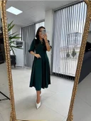 Kadın Kısa Kollu Bisiklet Yaka Fiyonk Broşlu Midi Janjan Krep Elbise thumbnail 1