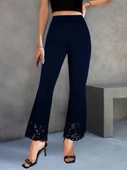 Kadın Yüksek Bel Paçaya Doğru Genişleyen Lazer çiçek Kesim Detaylı Ithal Krep Pantolon thumbnail 2