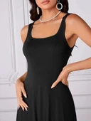 Kadın Askılı Geometrik Yakalı Geniş Kesim Detaylı Ithal Krep Elbise thumbnail 4