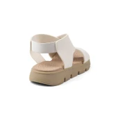 Kadın Beyaz Şık Ortopedik Rahat Sandalet - Günlük, Kaymaz Taban, Yazlık Konforlu thumbnail 4