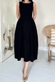 Siyah Yanları Büzgülü Midi Boy Keten Elbise thumbnail 4