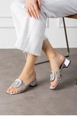 Anca Gümüş Rugan Topuklu Terlik thumbnail 2