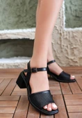 Laera Siyah Cilt Topuklu Sandalet thumbnail 2