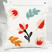 Beyaz Kumaş Punch Nakışlı Dekoratif Kırlent Kılıfı 45 X 45 Cm thumbnail 1