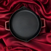 Lava Döküm Yuvarlak Kızartma Tavası Döküm Demir Yekpare Çift Kulplu Çap(Ø)26cm. thumbnail 7