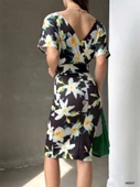 Kadın Dalgıç Kumaş V Yaka çiçek Desenli Kuşaklı Kalem Elbise thumbnail 3