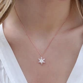 Zirkon Taşlı Çiçek Motifli Rose Gold Kaplama Gümüş Kolye thumbnail 4