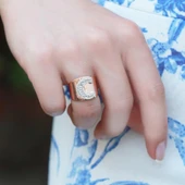 C Harfi Baget Taşlı Gümüş Yüzük thumbnail 3