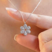 Çiçek Modeli Zirkon Taşlı Gümüş Kolye thumbnail 3