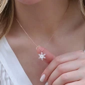 Zirkon Taşlı Çiçek Motifli Rose Gold Kaplama Gümüş Kolye thumbnail 3