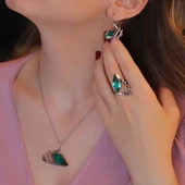 Peridot Taşlı Gümüş Otantik Set thumbnail 1