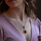 Kırmızı Mercan Taşlı El İşi Otantik 925 Ayar Gümüş Kolye thumbnail 1