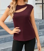 Kadın Sıfır Kol Pencere Detay Viskon T-shirt thumbnail 5