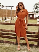 Kadın Kısa Kollu Yakalı önden Düğmeli Beli Kuşaklı Bürümcük Elbise thumbnail 1