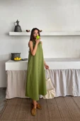 KETEN ÖNDEN DÜĞMELİ KOLSUZ GÖMLEK YAKA ELBİSE - Yağ Yeşili thumbnail 1