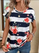 Kadın Çiçek Desenli Yatay Şeritli Bisiklet Yaka Tişört thumbnail 1