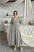 V YAKA BEL BONCUK BAĞLAMALI MÜSLİN ELBİSE YIRTMAÇ DETAYLI - Gri thumbnail 1