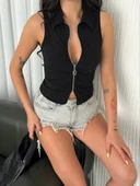 Yakalı Tam Fermuarlı Kolsuz Bluz - Siyah thumbnail 4