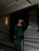 Kadın Kadife Kumaş Kalp Yaka Yırtmaç Detaylı Maxi Boy Elbise thumbnail 2