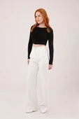 Bol Paça Piliseli Beyaz Pantolon thumbnail 2