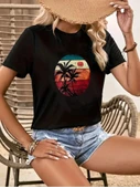 Kadın Kısa Kollu Palmiye Baskılı Viskon T-shirt thumbnail 3