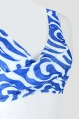 Lacivert Beyaz Önü Burgulu Sırttan Bağlamalı Tek Üst Bikini thumbnail 2