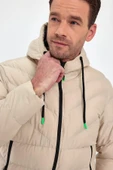 Erkek Krem Standart Fit Normal Kesim İçi Kürklü Sabit Kapüşon Dik Yaka Mont thumbnail 1