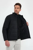 Erkek Siyah Standart Fit Normal Kesim Dik Yaka Omuz Detaylı Kışlık Mont thumbnail 2