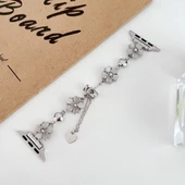 Apple Watch Seri Ultra 1 2 49mm Çiçekli ve Kalp Zincir Detaylı Bileklik Tasarım Kordon  Gümüş thumbnail 5