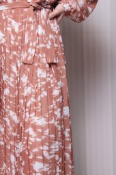 Şifon Kahve Desenli Pileli Uzun Kadın Tesettür Elbise - 3