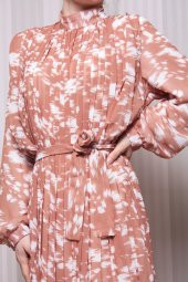 Şifon Kahve Desenli Pileli Uzun Kadın Tesettür Elbise - 4