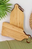 Bambum 2'li Bambu Ahşap Kesme ve Sunum Tahtası – Askılı Doğrama Tahtası Seti thumbnail 6