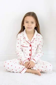 ESİLA KİDS Kız Çocuk Pijama Takımı Kalp Desenli Yakalı Önü Düğmeli Cep Detaylı 4-12 Yaş Arası thumbnail 2