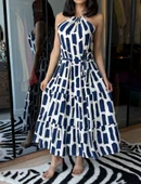 Kadın Viskon Kumaş Ip Askılı Halter Yaka Cepli Midi Boy Elbise thumbnail 3