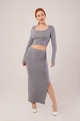Kare Yaka Bluz Ve Yırtmaç Detaylı Etek İkili Gri Takım - 2