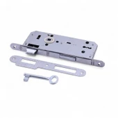 Oda Kapısı Gömme Kilit 18 x 45mm Göbek Ölçülü Metal İç Kapı Kilidi 1 Anahtarlı Dayanıklı Montaj Seti thumbnail 7