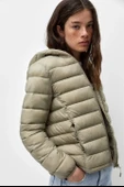 Pull & Bear Kapüşonlu Hafif Şişme Mont - 2
