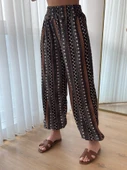 Kadın Yüksek Bel Etnik Desenli Geniş Dökümlü Bürümcük Pantolon thumbnail 3