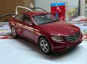 Oyuncak Metal Model Araba 1/36 Çek Bırak Mercedes Benz E Class Kırmızı - 1